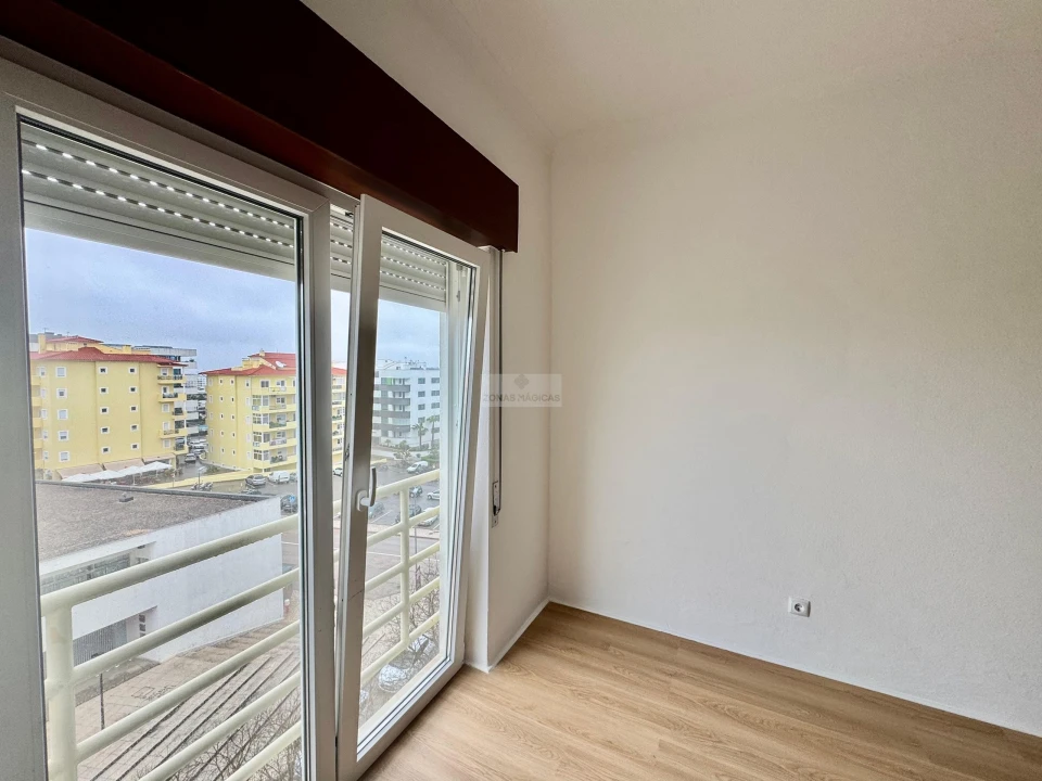 Apartamento T2 para Venda em Lagos (São Sebastião e Santa Maria) Foto 4