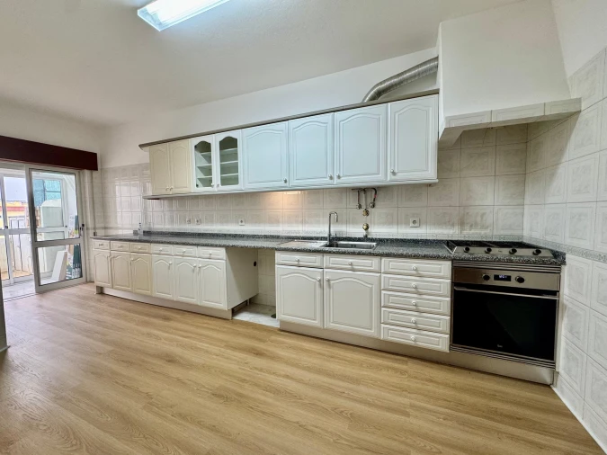 Apartamento T2 para Venda em Lagos (São Sebastião e Santa Maria) Foto 10