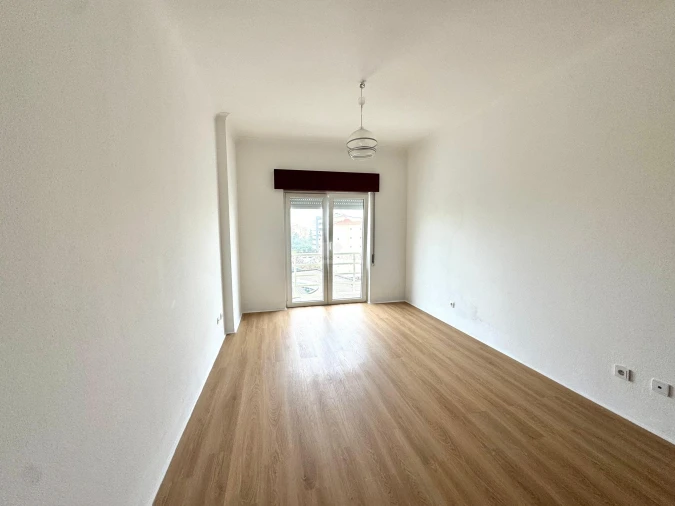 Apartamento T2 para Venda em Lagos (São Sebastião e Santa Maria) Foto 3