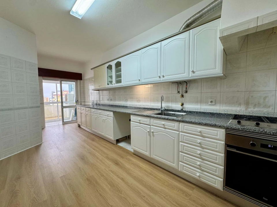 Apartamento T2 para Venda em Lagos (São Sebastião e Santa Maria) Foto 12