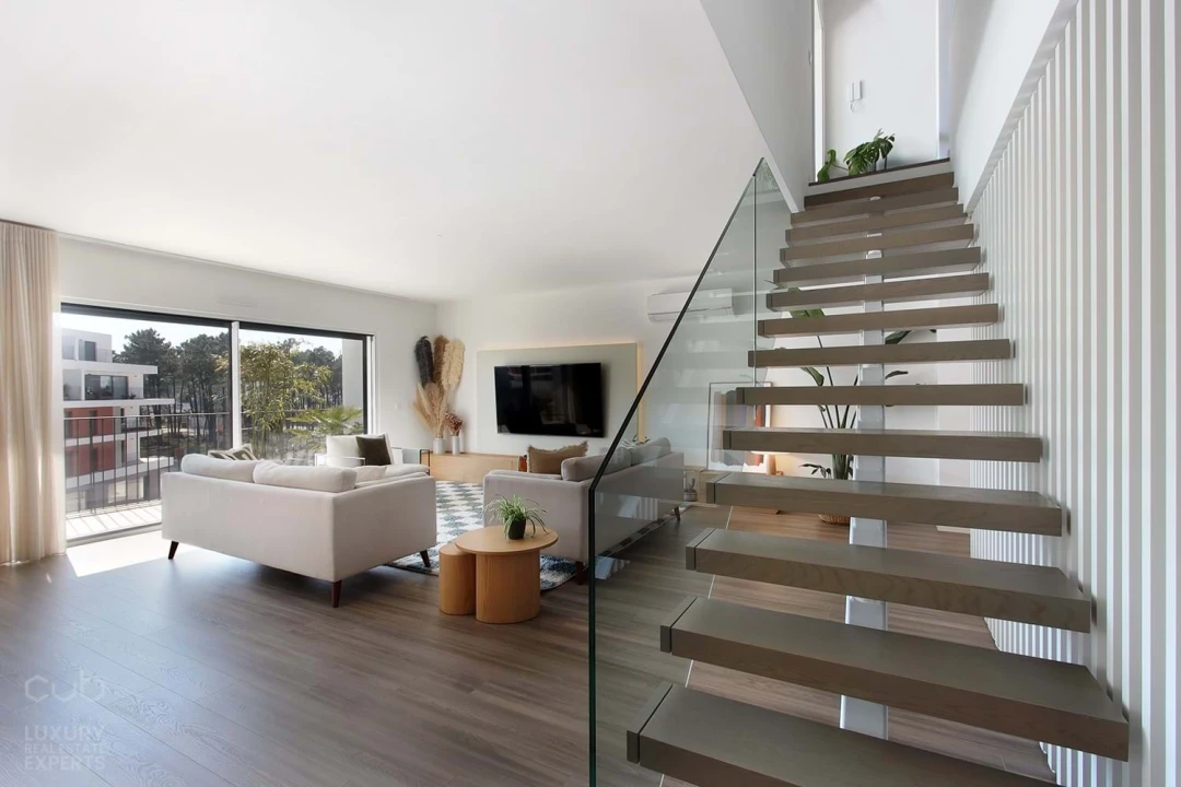 Apartamento T4 para Venda em Amora Foto 4