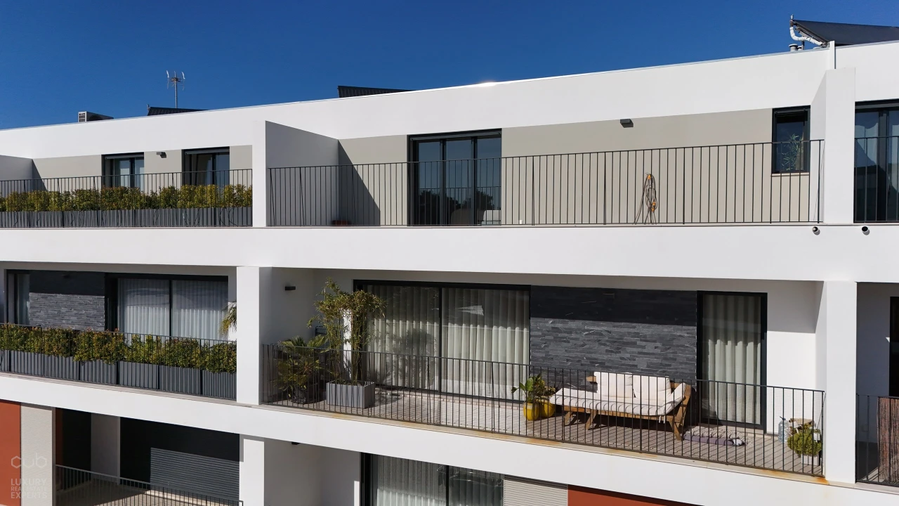 Apartamento T4 para Venda em Amora Foto 4