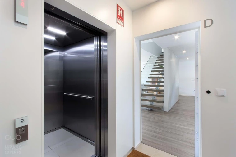 Apartamento T4 para Venda em Amora Foto 2