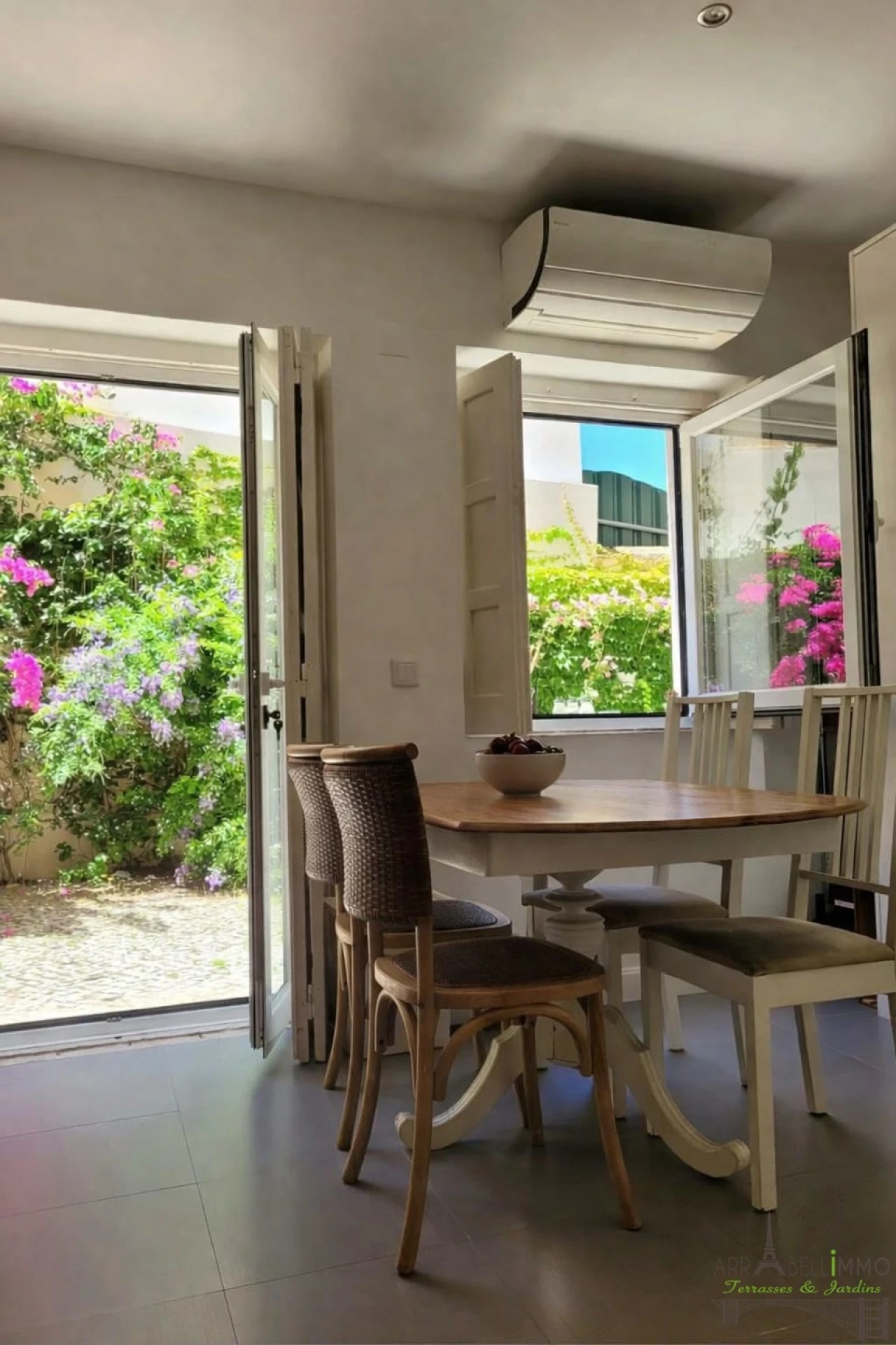 Apartamento T2 para Venda em Campolide Foto 8