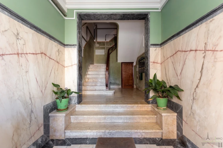 Apartamento T2 para Venda em Campolide Foto 23