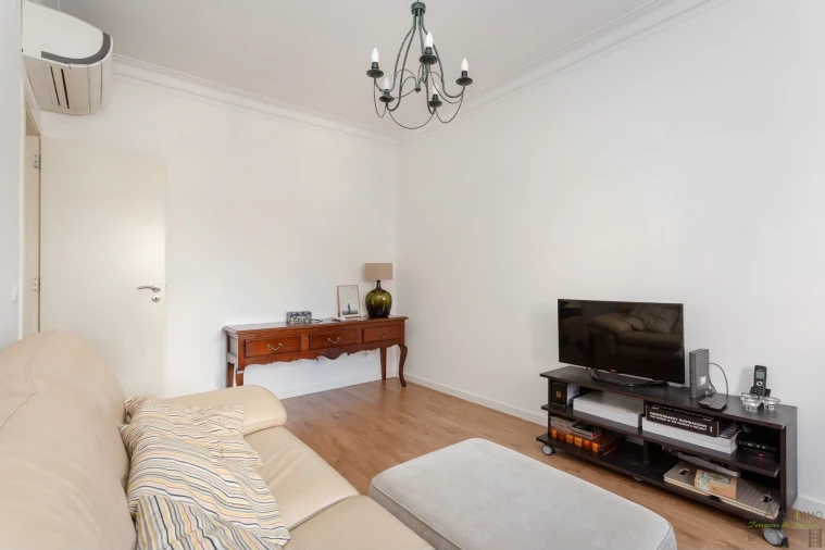 Apartamento T2 para Venda em Campolide Foto 15