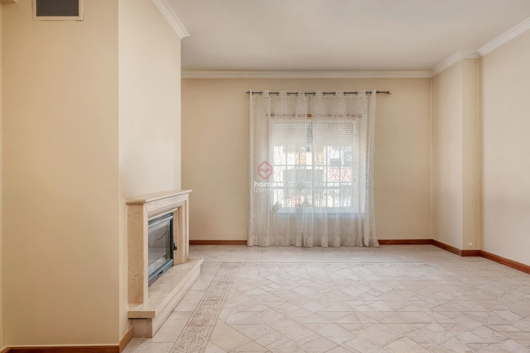 Apartamento T3 para Venda em Amora Foto 1