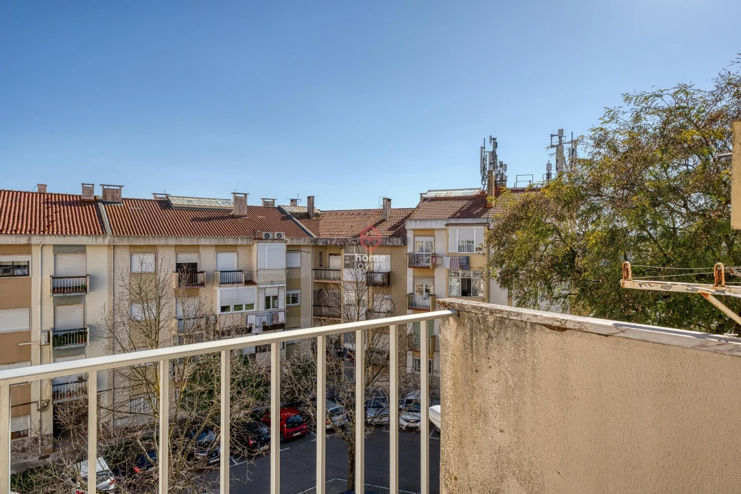 Apartamento T3 para Venda em Carnaxide e Queijas Foto 22