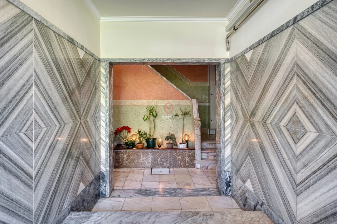 Apartamento T3 para Venda em Carnaxide e Queijas Foto 1