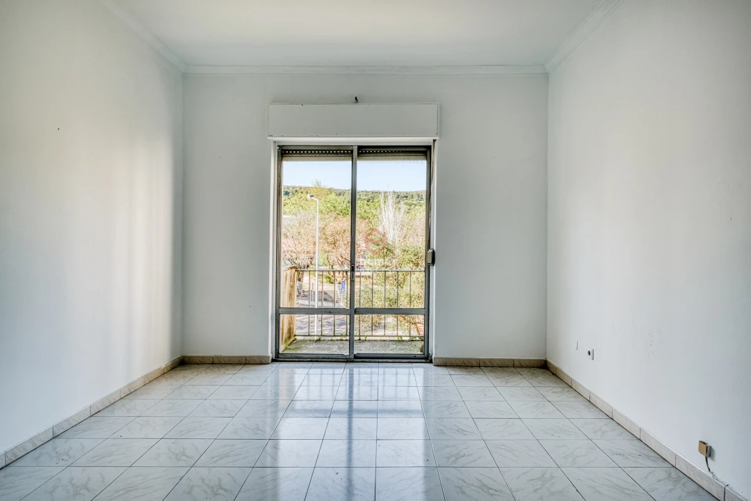 Apartamento T3 para Venda em Carnaxide e Queijas Foto 4