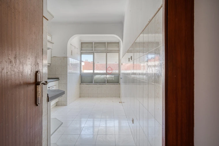 Apartamento T3 para Venda em Carnaxide e Queijas Foto 8