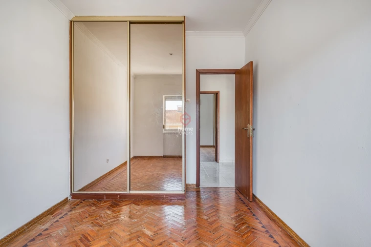 Apartamento T3 para Venda em Carnaxide e Queijas Foto 17