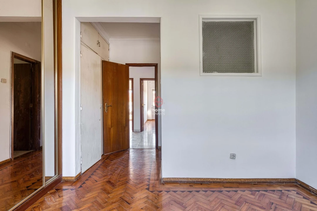 Apartamento T3 para Venda em Carnaxide e Queijas Foto 14