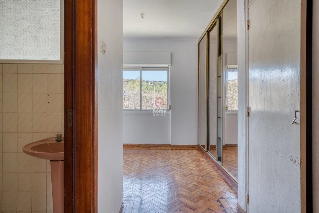 Apartamento T3 para Venda em Carnaxide e Queijas Foto 11