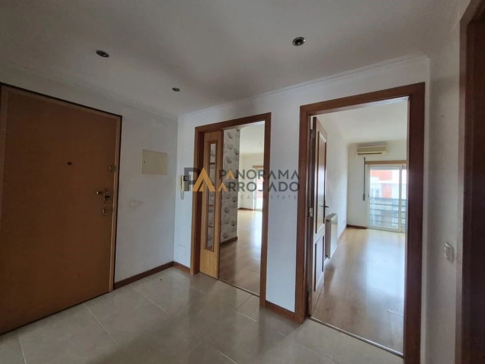 Apartamento T2 para Venda em Laranjeiro e Feijó Foto 23