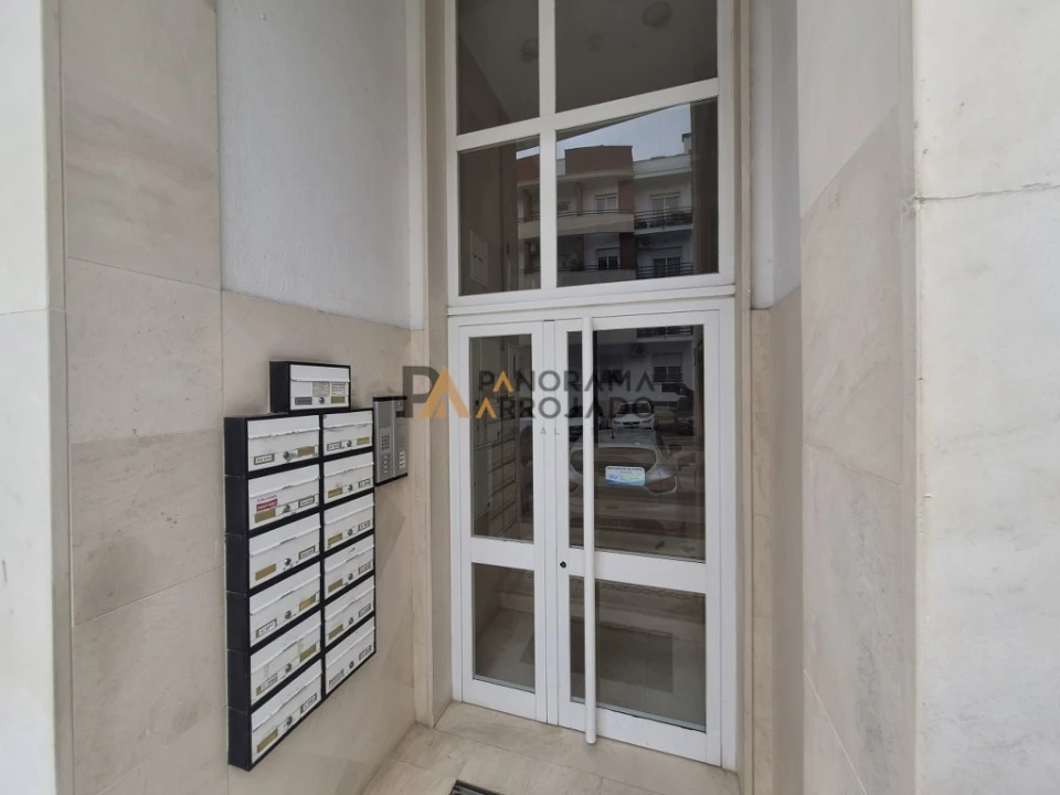 Apartamento T2 para Venda em Laranjeiro e Feijó Foto 3