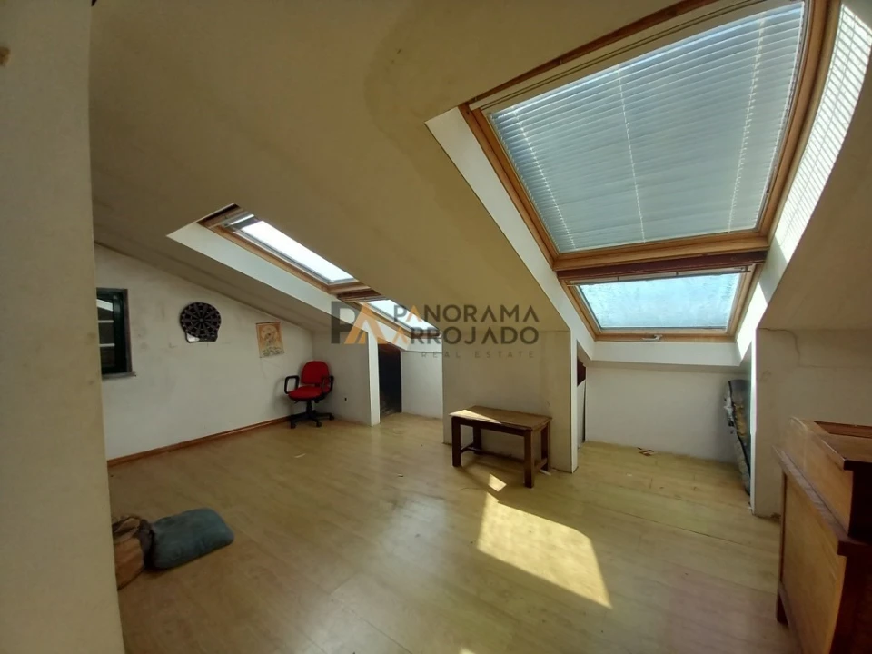 Moradia T4 para Venda em Santo Isidoro Foto 44