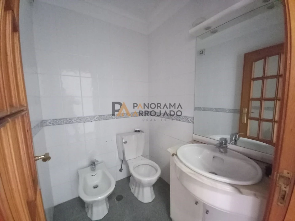 Moradia T4 para Venda em Santo Isidoro Foto 20