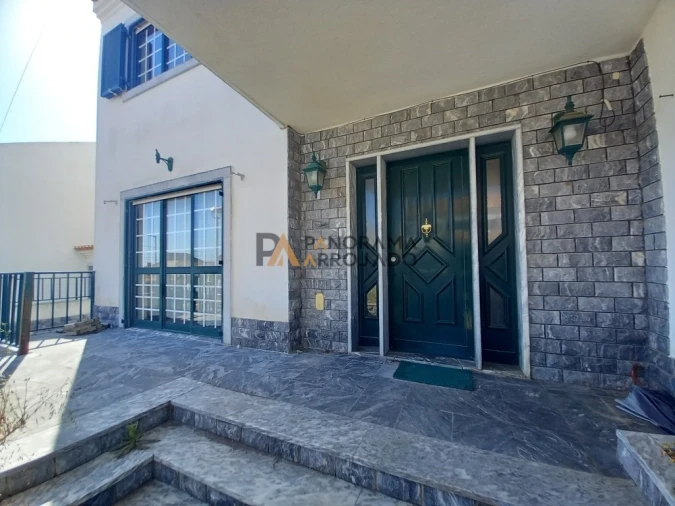 Moradia T4 para Venda em Santo Isidoro Foto 3