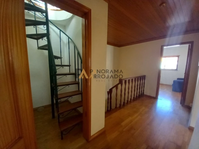 Moradia T4 para Venda em Santo Isidoro Foto 41