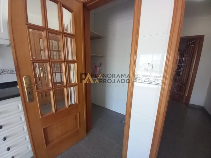 Moradia T4 para Venda em Santo Isidoro Foto 11