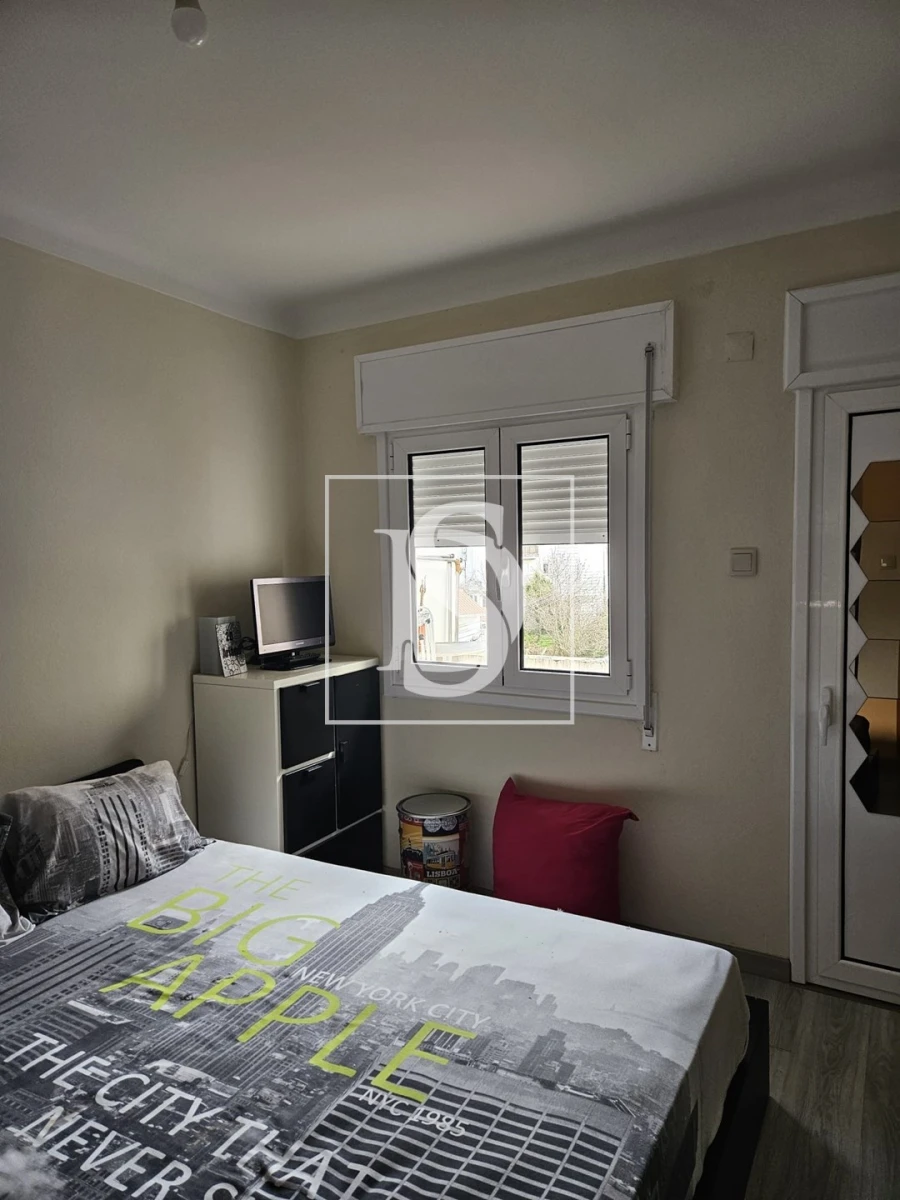 Apartamento T2 para Venda em Sé, Santa Maria e Meixedo Foto 8