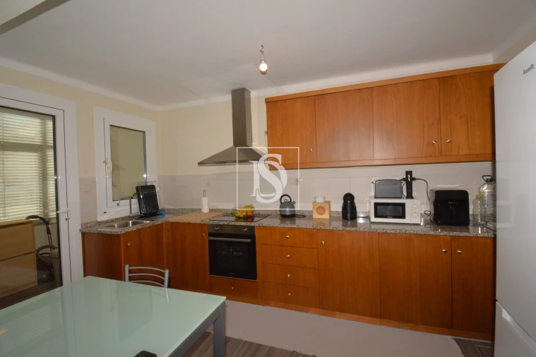 Apartamento T2 para Venda em Sé, Santa Maria e Meixedo