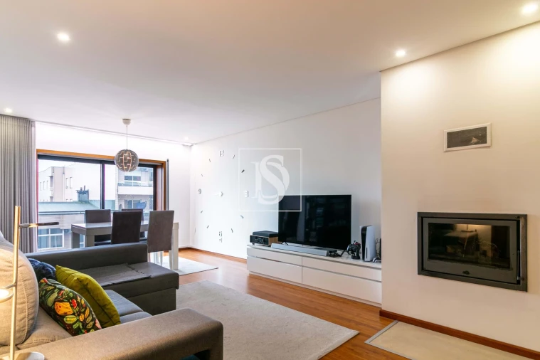 Apartamento T2 para Venda em Braga (Maximinos, Sé e Cividade) Foto 3