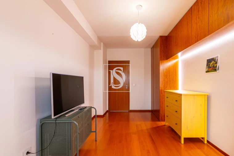 Apartamento T2 para Venda em Braga (Maximinos, Sé e Cividade) Foto 16