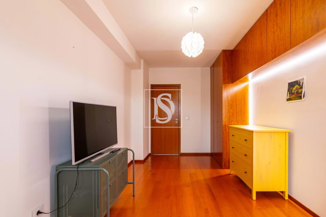 Apartamento T2 para Venda em Braga (Maximinos, Sé e Cividade) Foto 16