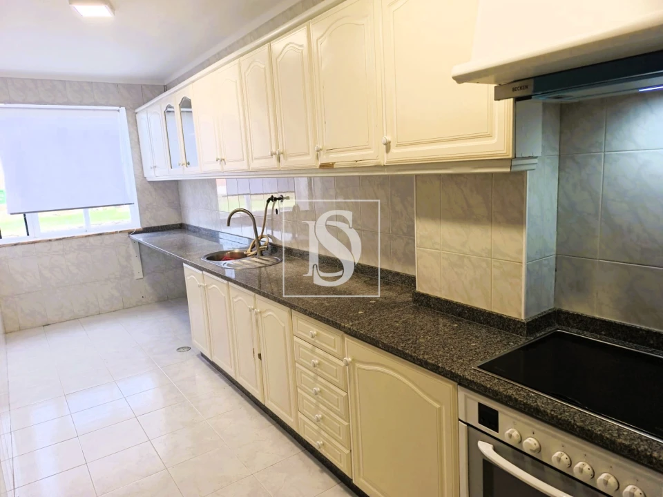 Apartamento T2 para Venda em Macieira de Rates Foto 14