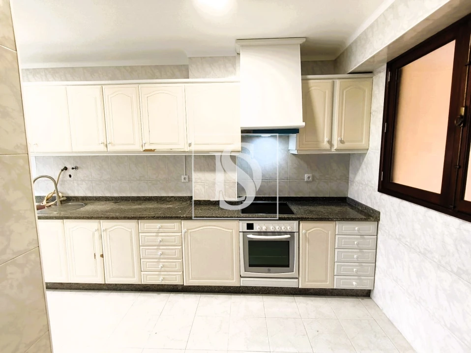 Apartamento T2 para Venda em Macieira de Rates Foto 4