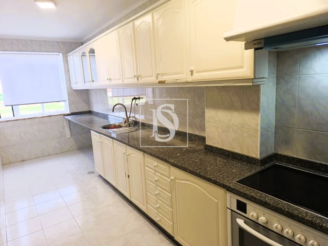 Apartamento T2 para Venda em Macieira de Rates Foto 14