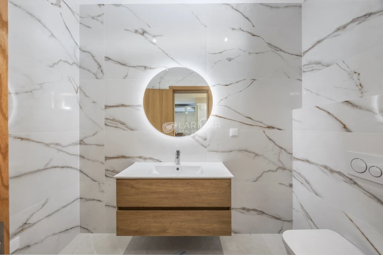 Moradia T4 para Venda em Loule (São Sebastião) Foto 13