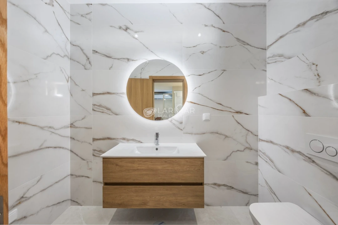 Moradia T4 para Venda em Loule (São Sebastião) Foto 13