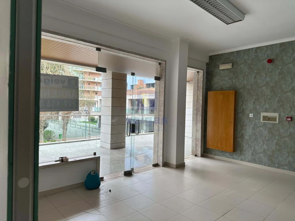 Negócio para Arrendamento em Ramada e Caneças Foto 3