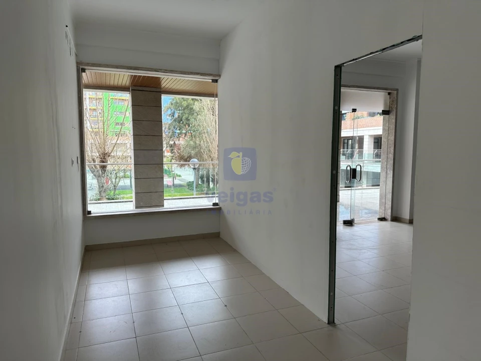 Negócio para Arrendamento em Ramada e Caneças Foto 5