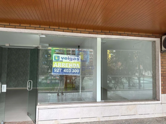 Negócio para Arrendamento em Ramada e Caneças Foto 8