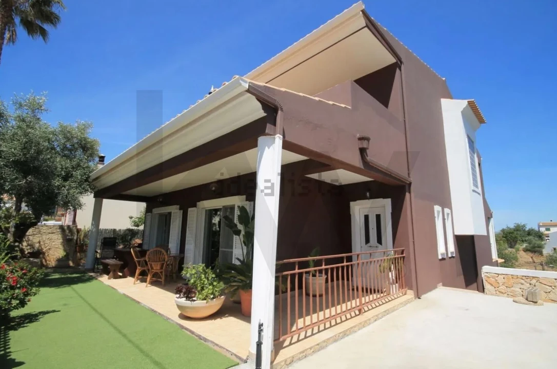 Moradia T4 para Venda em São Silvestre Foto 2