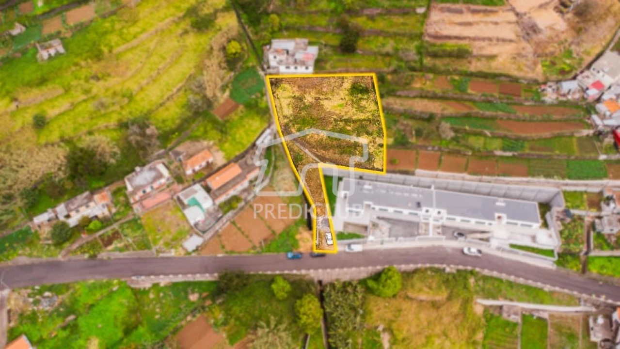 Terreno para Venda em Arco da Calheta Foto 4