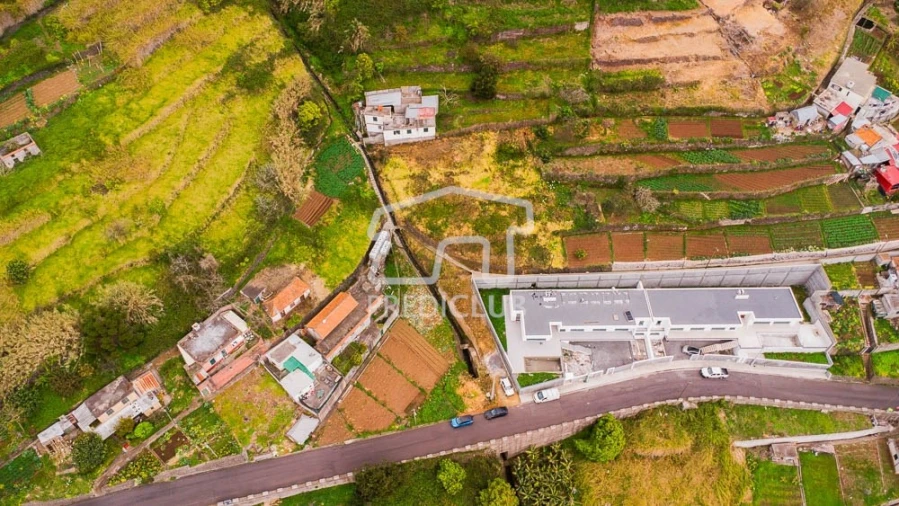 Terreno para Venda em Arco da Calheta Foto 3