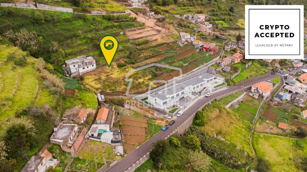 Terreno para Venda em Arco da Calheta Foto 1