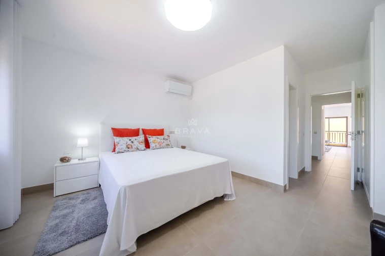 Moradia T3 para Venda em Quarteira Foto 10