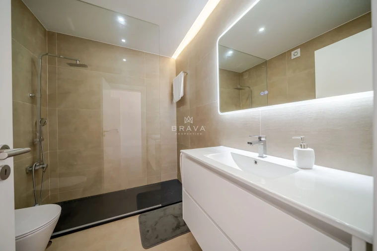 Moradia T3 para Venda em Quarteira Foto 6