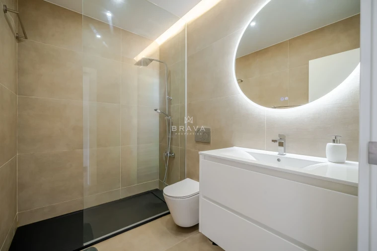 Moradia T3 para Venda em Quarteira Foto 11