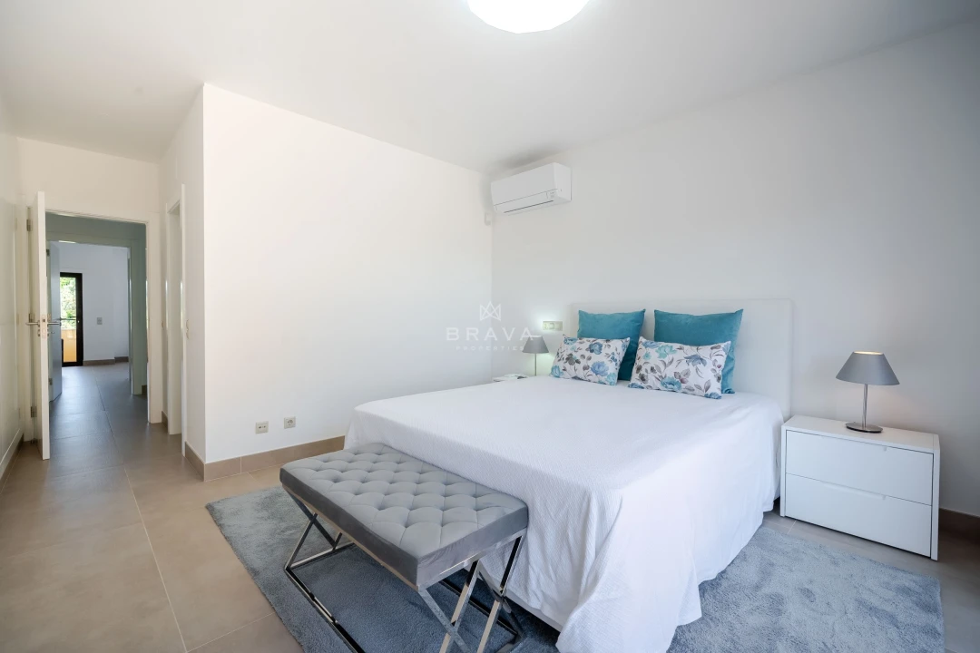 Moradia T3 para Venda em Quarteira Foto 4