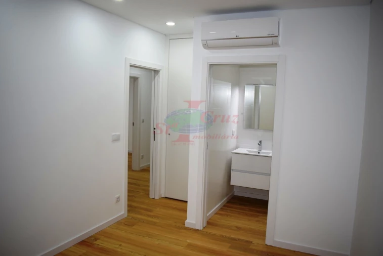 Apartamento T2 para Venda em Santo Antonio dos Olivais Foto 3