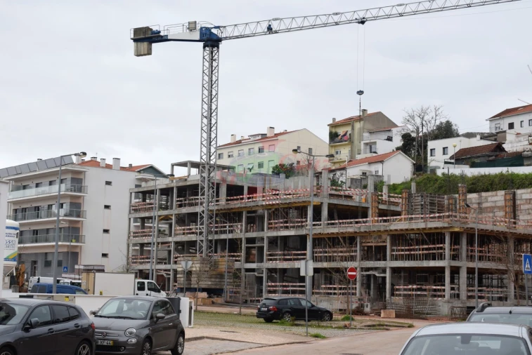 Apartamento T2 para Venda em Santo Antonio dos Olivais Foto 10