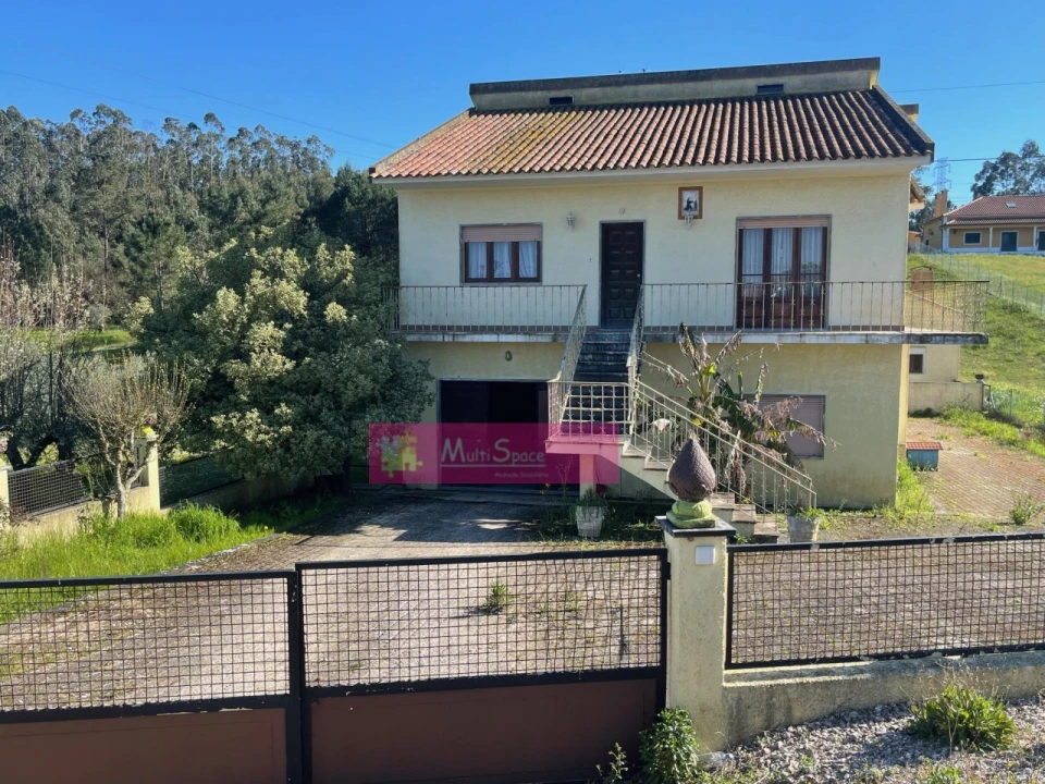 Moradia T3 para Venda em Asseiceira Foto 1