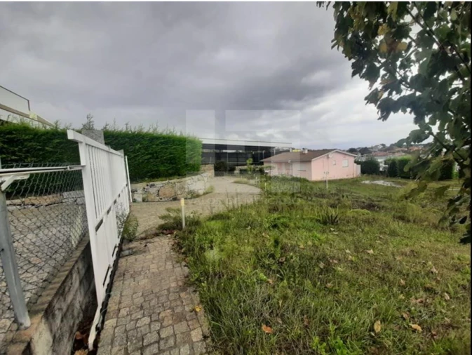 Moradia T4 para Venda em Oliveira de Frades, Souto de Lafões e Sejães Foto 2